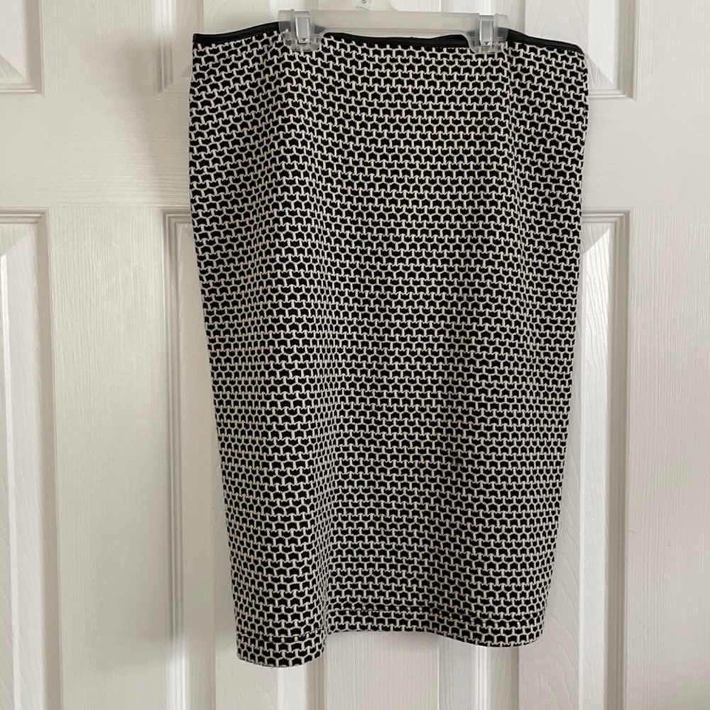 Patterned Pencil Skirt - Size 10 (NWOT)